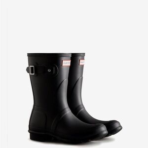 Hunter Women’s Original Short Boot in Black